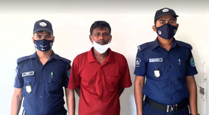 ফরিদপুরে পুলিশের অভিযানে মাদক ব্যবসায়ীসহ আটক-৯