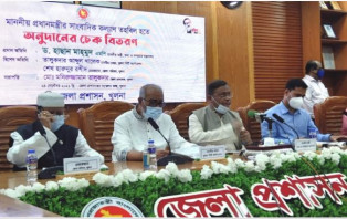 বিএনপি পেছনের দরজা দিয়ে কিছু করার চেষ্টা করছে : তথ্যমন্ত্রী