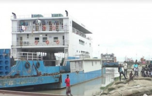 বাংলাবাজার-শিমুলিয়া রুটে আবারো ফেরি চলাচল বন্ধ