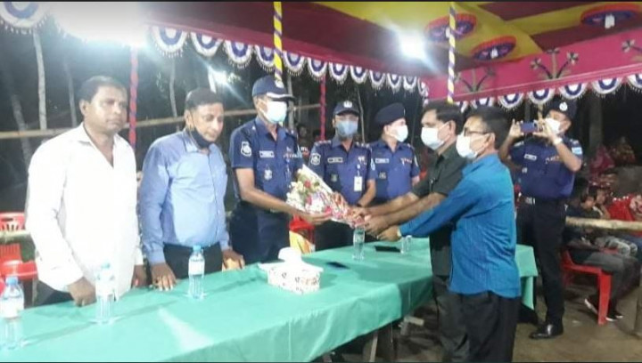 সালথায় বিভিন্ন পূজা মন্ডপ পরিদর্শন করলেন এসপি আলীমুজ্জামান