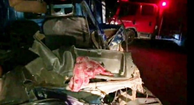 মাদারীপুরে পার্কিং করা ট্রাকে ধাক্কা লেগে পিকআপ চালক নিহত, আহত-২