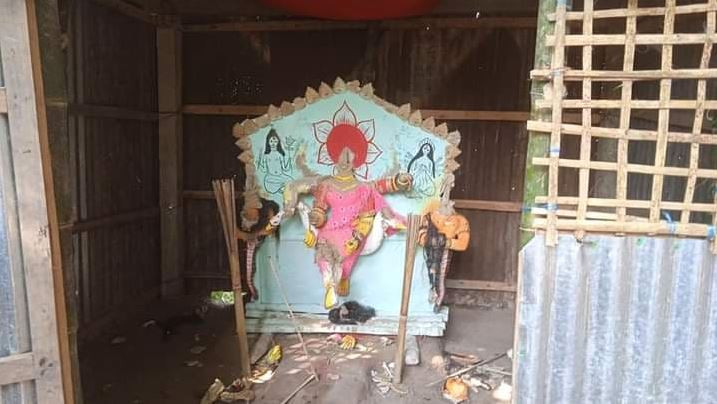 গোবিন্দগঞ্জে মনসা মন্দিরে প্রতিমা ভাংচুর ঘটনাস্থল পরিদর্শনে এমপি, উপজেলা চেয়ারম্যান 