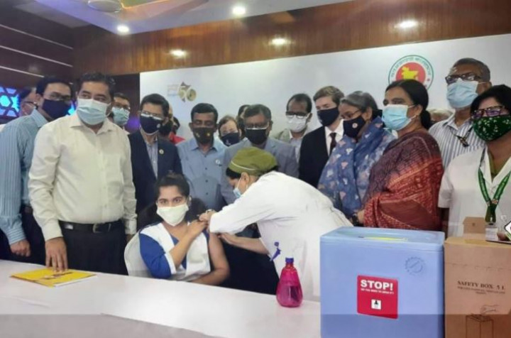 শুরু হলো স্কুলশিক্ষার্থীদের টিকাদান কার্যক্রম