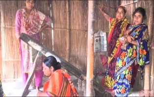 বিলুপ্তির পথে গ্রাম বাংলার ঐতিহ্যবাহী ঢেঁকি