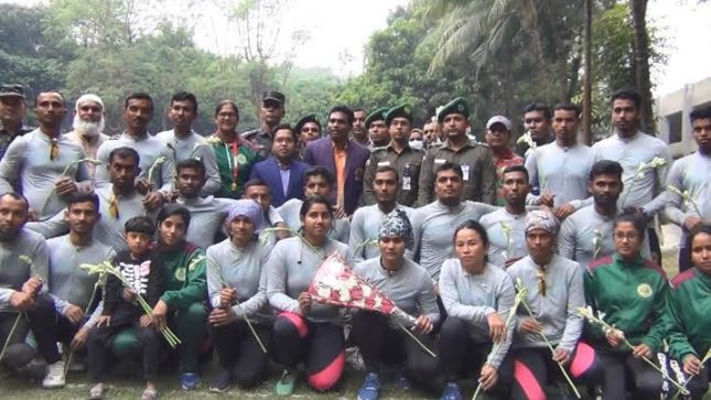 পঞ্চগড় থেকে সাইক্লিং শোভাযাত্রা পৌছেছে ঝিনাইদহে আনসার কার্যালয়ে
