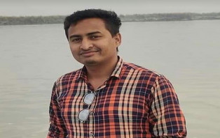 সদরপুরে সড়ক দুর্ঘটনায় আহত কামালের জন্য দোয়া চেয়েছে বন্ধু মহল