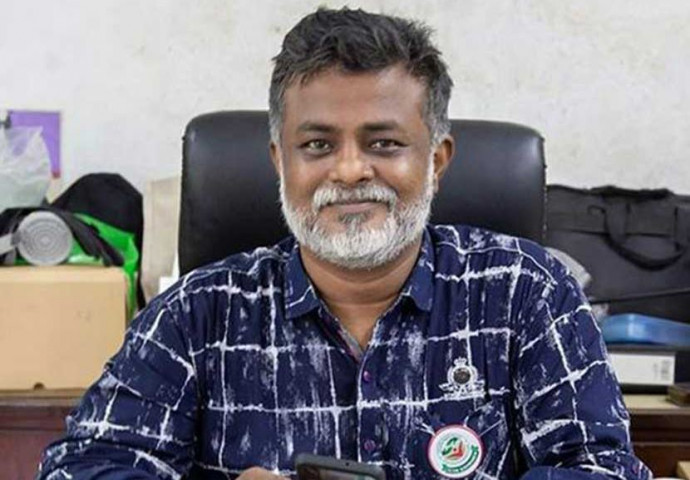 আবারও কাউন্সিলর নির্বাচিত সেই খোরশেদ