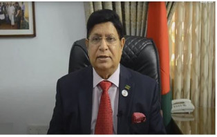 প্রবাসীদের হয়রানিমুক্ত সেবা দেওয়ার নির্দেশ পররাষ্ট্রমন্ত্রীর