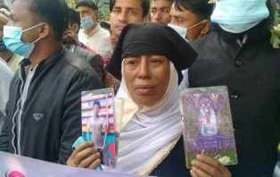 ওসি প্রদীপের ফাঁসির দাবীতে ছেলে হারানো মায়ের আর্তনাদ