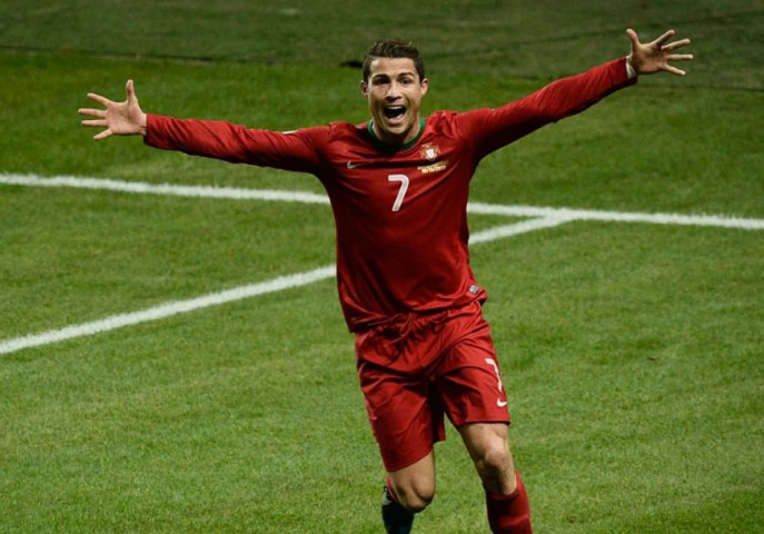 হ্যাটট্রিকের আনন্দে রোনালদোর বাঁধভাঙা উচ্ছ্বাস