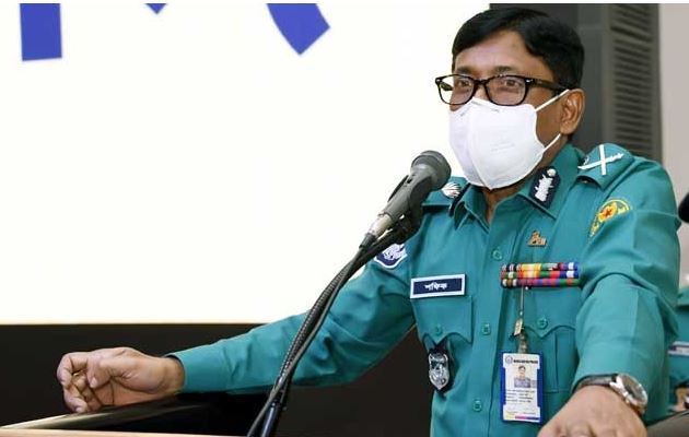 ছিনতাইকারী ও চাঁদাবাজদের তালিকা করে গ্রেফতার করুন : ডিএমপি কমিশনার