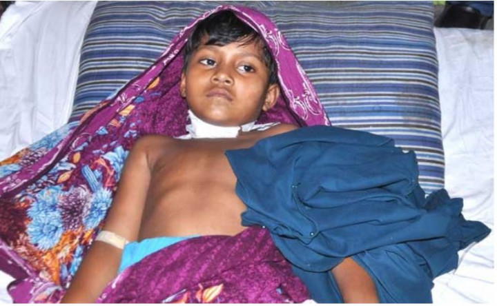 মায়ের বিরুদ্ধে শিশুকে গলা কেটে হত্যাচেষ্টার অভিযোগ