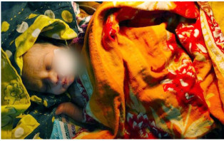টয়লেটের প্যানে বসতেই সন্তান প্রসব, পাইপ ভেঙে জীবিত উদ্ধার