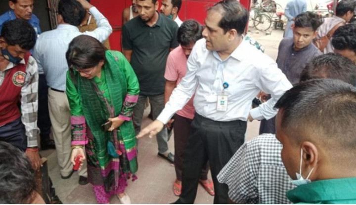 এডিস মশার লার্ভা পাওয়ায় দেড় লক্ষাধিক টাকা জরিমানা