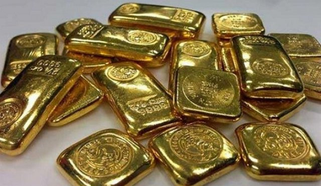 স্বর্ণ চোরাচালান ঠেকাতে উৎস কর প্রত্যাহার করছে সরকার