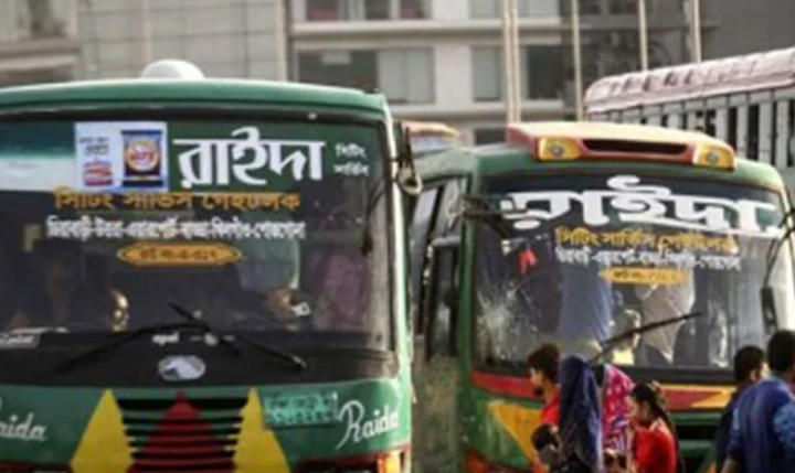 ঢাকায় দুই বাসের প্রতিযোগিতায় আঙ্গুল কাটা পড়লো চালকের