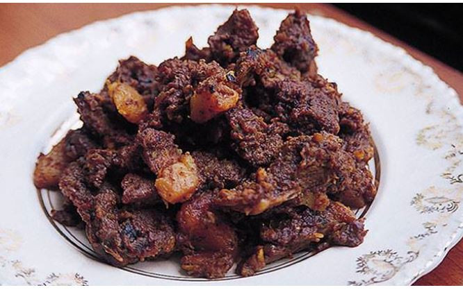 ফ্রাইড বিফ তৈরিতে যা যা উপকরণ লাগছে