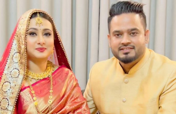 দ্বিতীয় বিয়ে করেছেন চিত্রনায়িকা পূর্ণিমা
