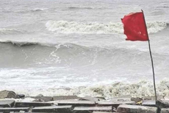 সমুদ্রবন্দরে ৩ নম্বর সতর্কসংকেত জারি