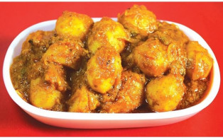 পরোটা বা লুচির সঙ্গে মজাদার আলুর দম