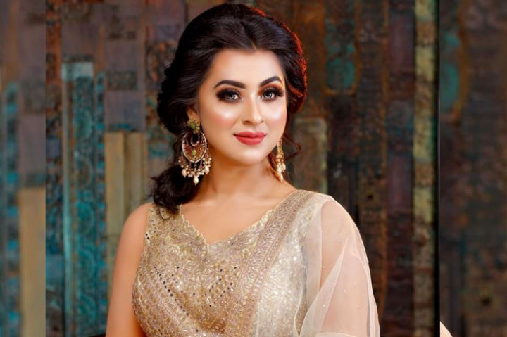 কার প্রতি ক্ষোভ উগরে দিলেন বুবলী?
