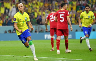 জোড়া গোলে ব্রাজিলকে জয় এনে দিল রিচার্লিসন