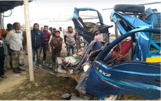 বাস-পিকআপ মুখোমুখি সংঘর্ষ, নিহত ৩ 