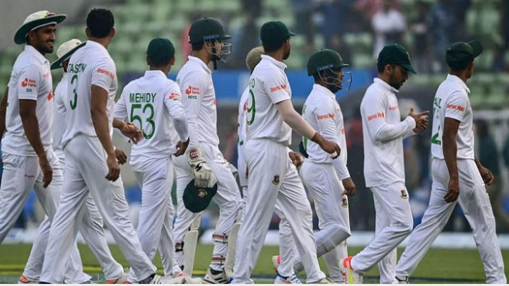 ২০৮ রানে পিছিয়ে দিন শেষ ভারতের, আক্ষেপ সঙ্গী বাংলাদেশের