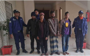 ফরিদপুরে পৃথক ইজিবাইক চুরির ঘটনায় গ্রেপ্তার ৫