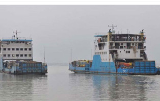 কুয়াশায় বন্ধ থাকার পর দৌলতদিয়া-পাটুরিয়া নৌরুটে ফেরি চলাচল স্বাভাবিক