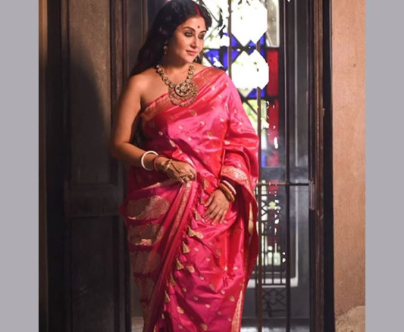 বিয়ের সানাই বাজছে স্বস্তিকার! 