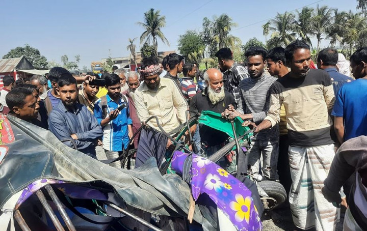 জয়পুরহাটে সিএনজি-ট্রাক সংঘর্ষ, নিহত ৫