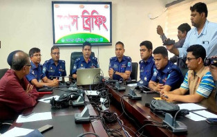 বাবা-ছেলেকে নির্যাতনের ভিডিও ভাইরালের ঘটনায় গ্রেপ্তার ৪