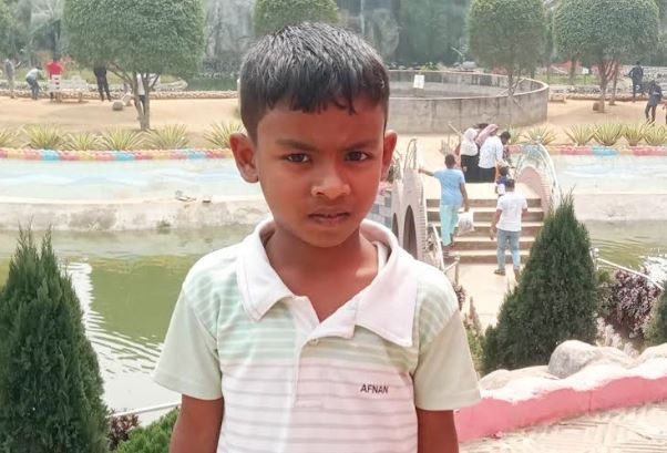 গলায় খেঁজুর আটকে শিক্ষার্থীর মৃত্যু