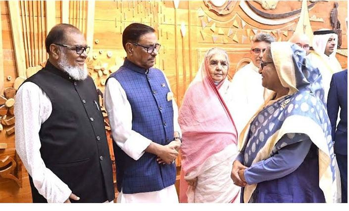 কাতারের উদ্দেশে ঢাকা ছাড়লেন প্রধানমন্ত্রী