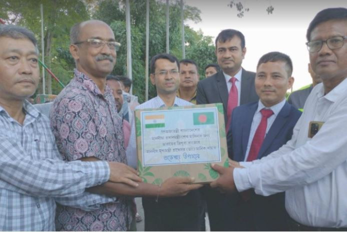 প্রধানমন্ত্রীকে আনারস পাঠিয়েছেন ত্রিপুরার মুখ্যমন্ত্রী