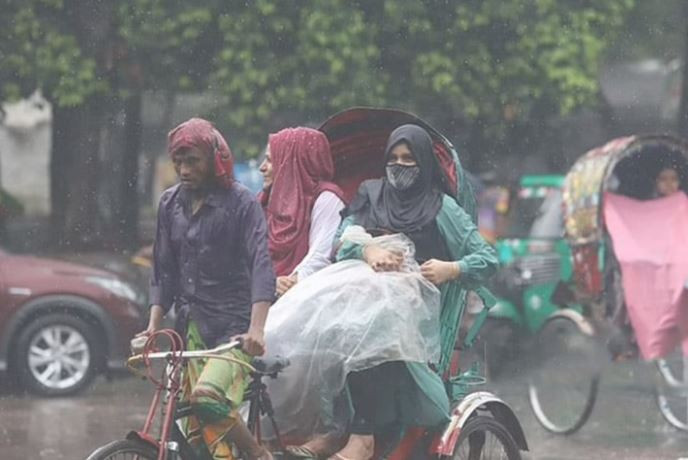 রাজধানীসহ যেসব জায়গায় বজ্রসহ বৃষ্টি হতে পারে