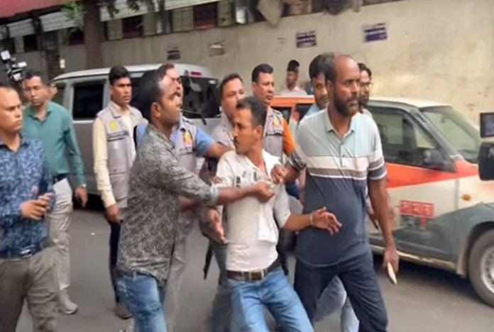 হিরো আলমের ওপর হামলার ঘটনায় চারজন গ্রেপ্তার