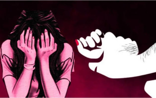 মেয়েকে ধর্ষণের অভিযোগে বাবা গ্রেফতার