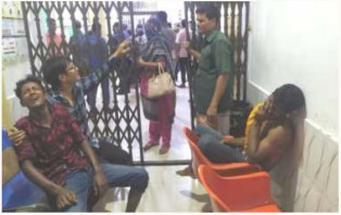 ঝালকাঠিতে বাস দুর্ঘটনা : স্বজনদের আহাজারি, কান্নায় ভারী হাসপাতাল