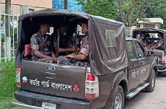 ‘ঢাকায় প্রস্তুত রাখা হয়েছে বিজিবি’