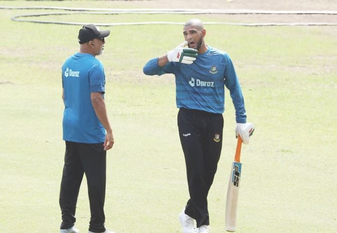 রিয়াদকে যে কারণে বাদ দেন হাথুরুসিংহে