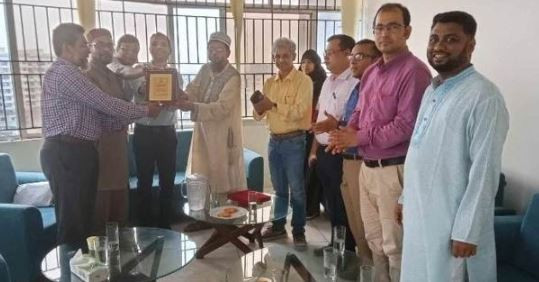 পদোন্নতি ও নতুন নিয়োগপ্রাপ্ত শিক্ষকদের সম্মাননা দিলো জবি সাদা দল
