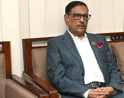 স্বাস্থ্য পরীক্ষার জন্য সিঙ্গাপুরের পথে ওবায়দুল কাদের
