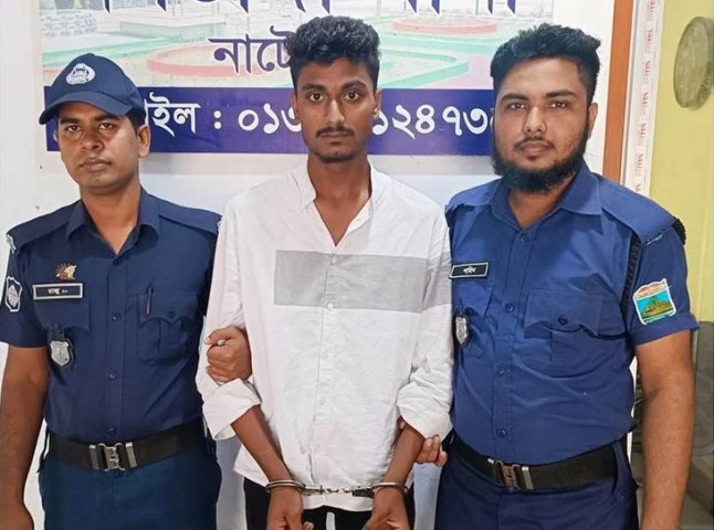 প্রেমের ফাঁদে ফেলে কলেজছাত্রীর গোপন ভিডিও ধারণ, প্রেমিক গ্রেফতার