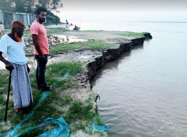 চরভদ্রাসনে আবারও দেখা দিয়েছে তীব্র নদী ভাঙন
