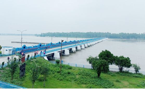 বিপৎসীমা ছুঁই ছুঁই তিস্তার পানি, বন্যার আশঙ্কা