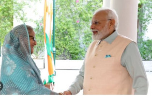 শেখ হাসিনার সঙ্গে বৈঠকের পর মোদির টুইট