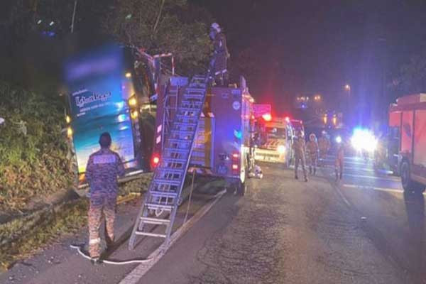 মালয়েশিয়ায় বাস দুর্ঘটনায় বাংলাদেশি নিহত