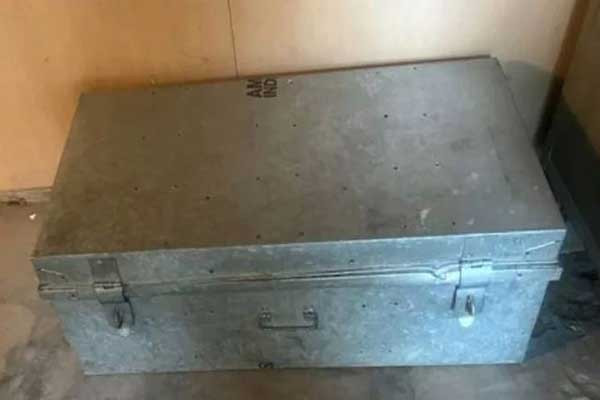 বাসা বদলের সময় ট্রাংক খুলে নিখোঁজ তিন শিশুকন্যার লাশ পেলেন বাবা 